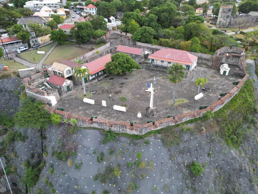 Fort Oranje Sint Eustatius van boven