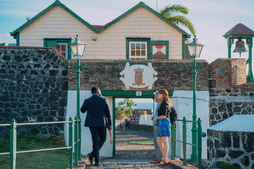 Poort (entree) van fort Oranje op Sint Eustatius